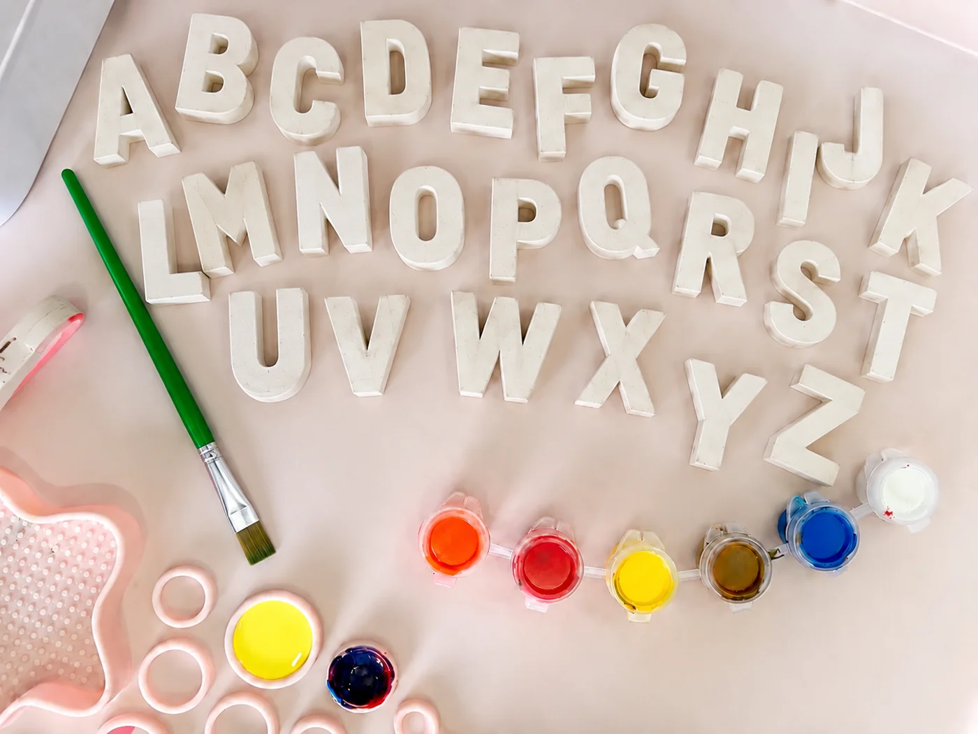 Kit familiar · Pinta en casa Letras del Abecedario